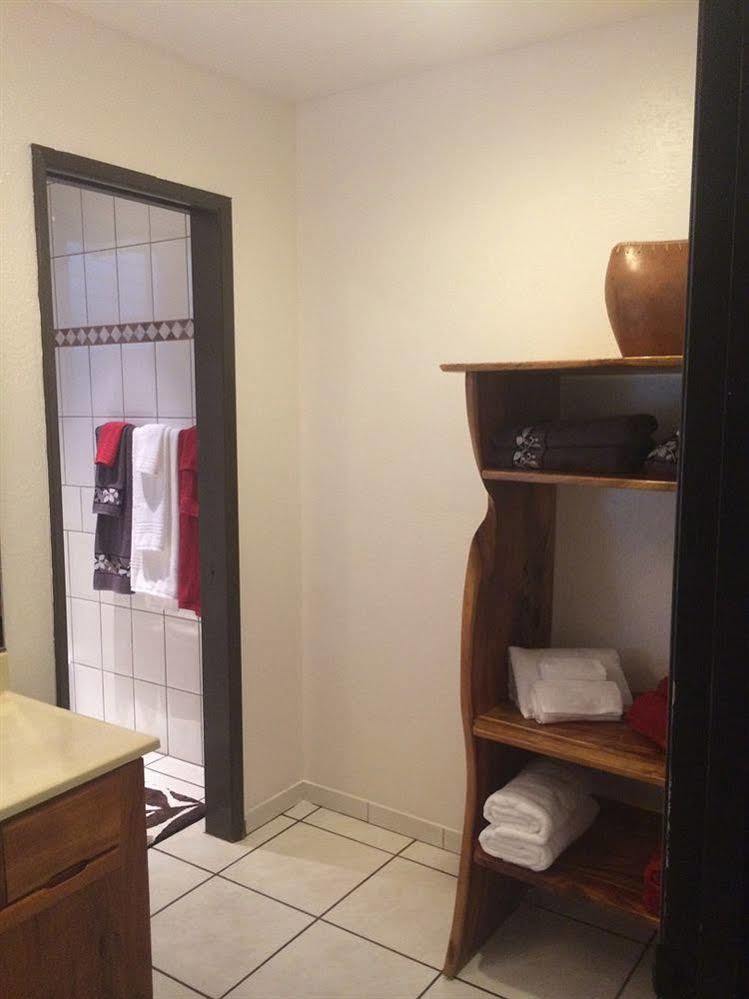 ラハイナ House Of Fountains Bed & Breakfast エクステリア 写真